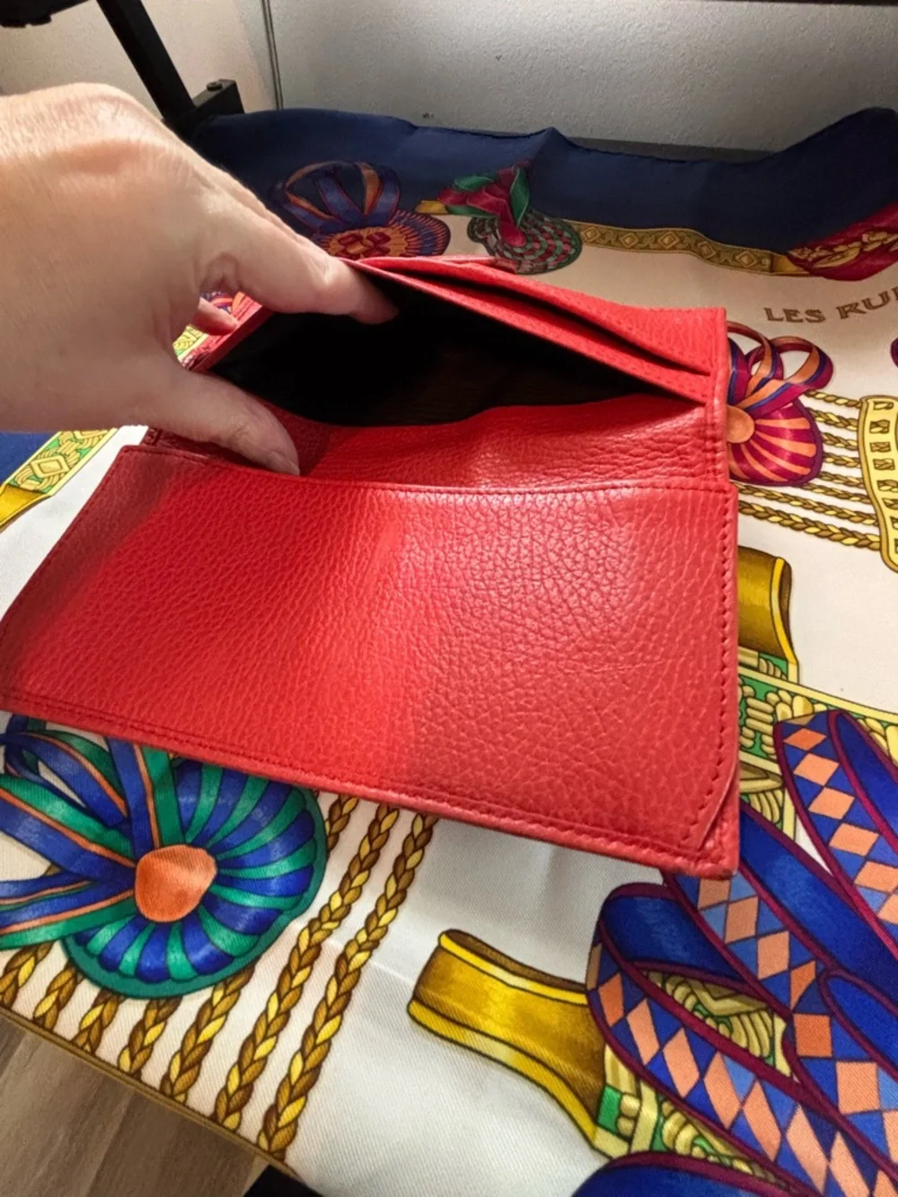 Stunning Gucci Studded Soho Continental Wallet – Red Leather - Picture 13 of 13